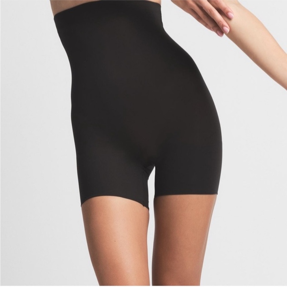Skims‎ everyday sculpt short NWT onyx black NWT size 2X - Picture 8 of 8